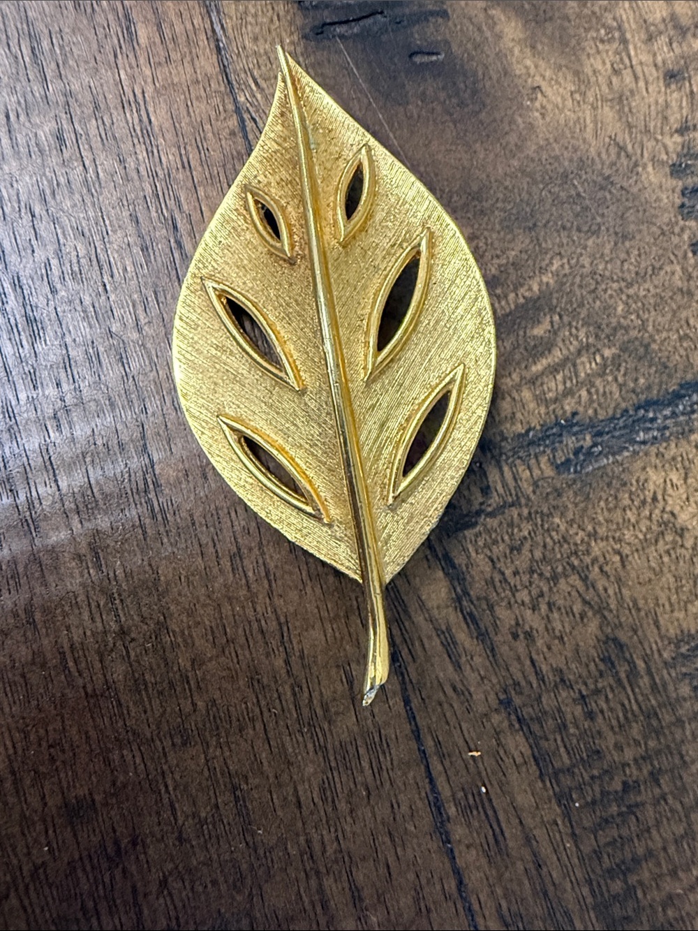 Gold Leaf Brooch - Elegant Women’s Jewelry